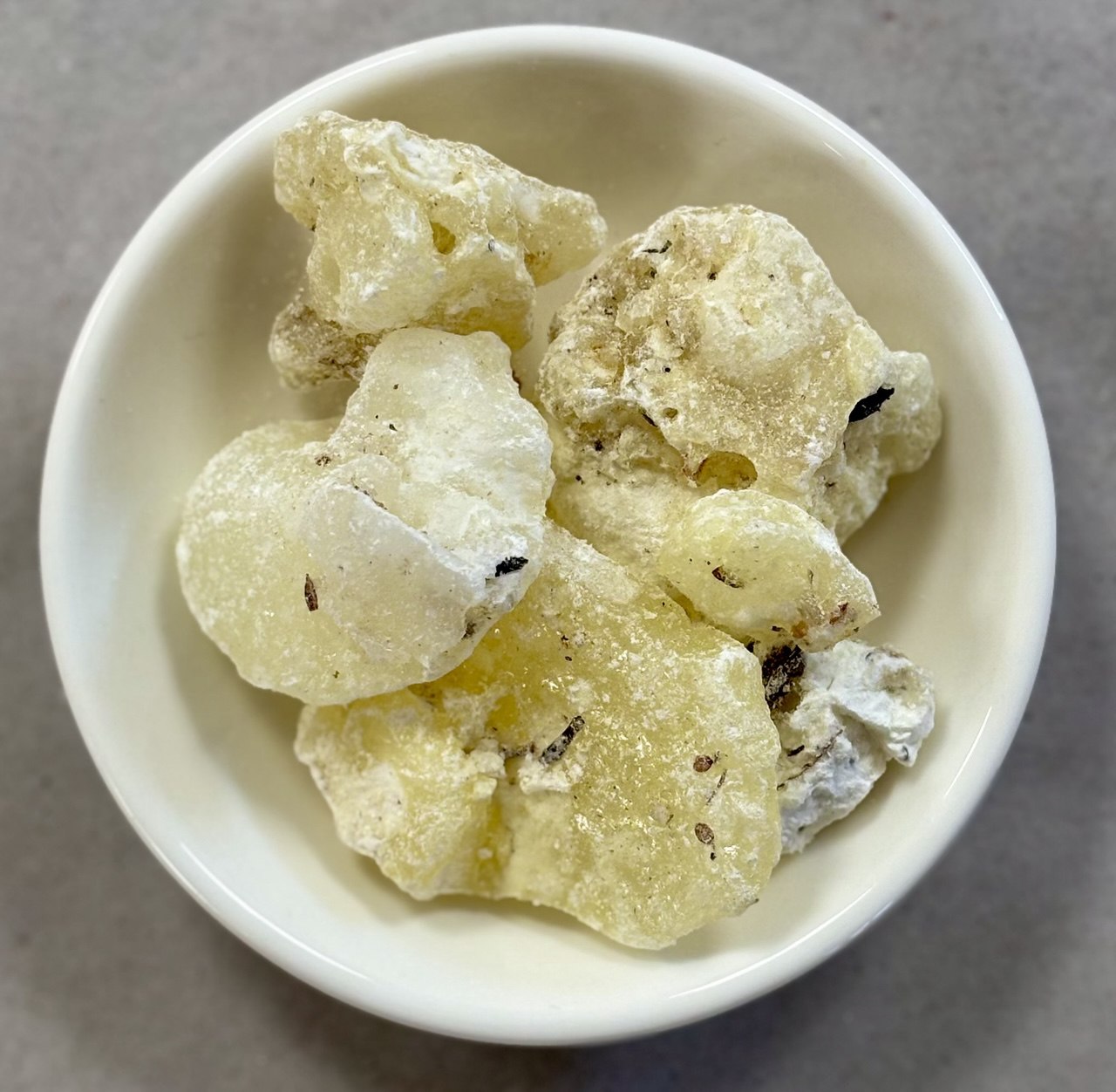 100% természetes füstölőszer - a Kopálok királynője - friss, kámforos-citrusos illat - tisztítás, koncentráció